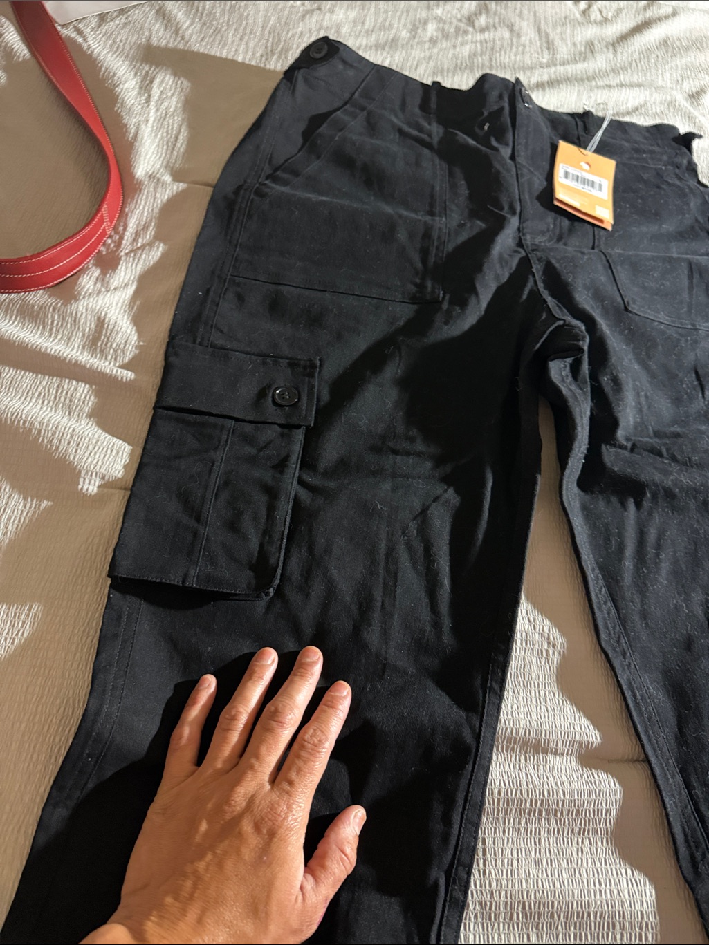 Men's Black Cargo Pants With Utility Pockets — image 6 of 8